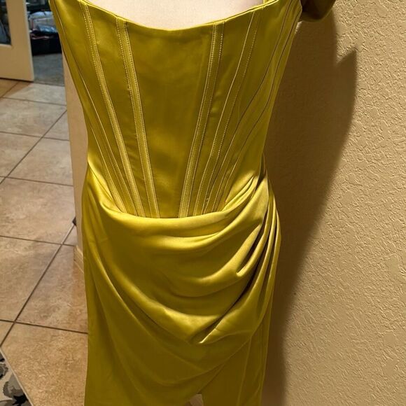 Gigiis Women's L Jasmine Bodyshaper Corset Dress Yellow Satin Party Midi New - Picture 3 of 11
